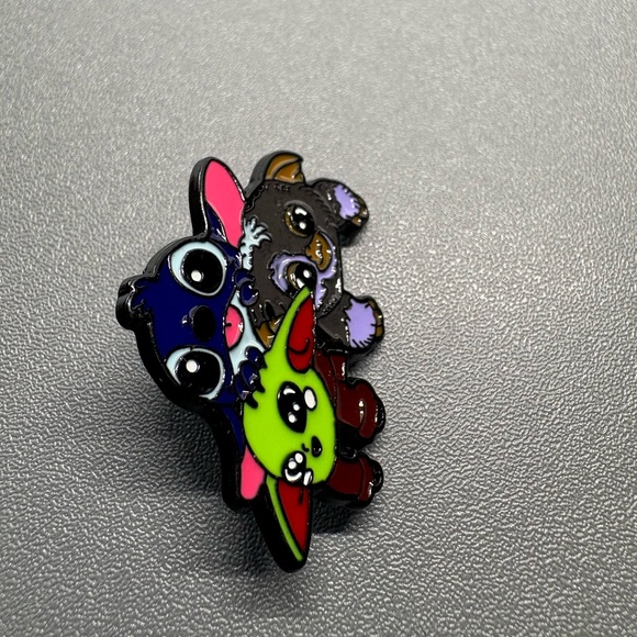 Pin Cartoon Stitch Grogu Gizmo Worker Work Vest Baby Yoda Cute Baby Collectible - Picture 2 of 6